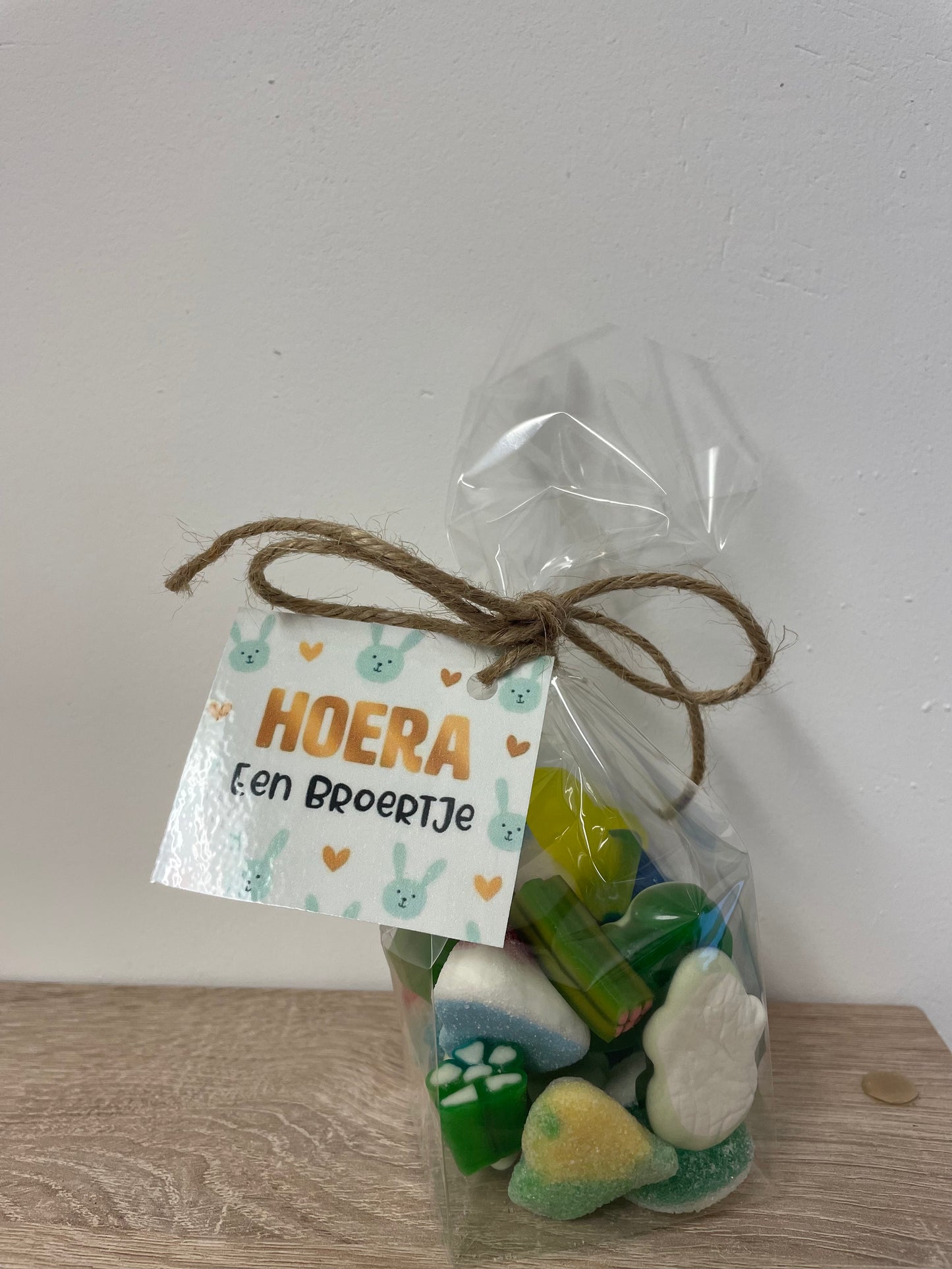 Cellofaanzakje traktatie bunny "hoera een broertje"