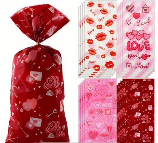 Cellofaanzakjes met patroon gevuld met snoep